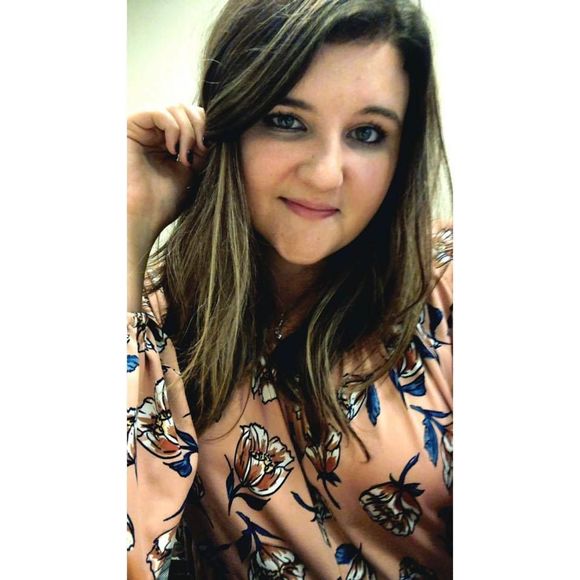 Meet your Posher, Sara - Picture 1 of 1